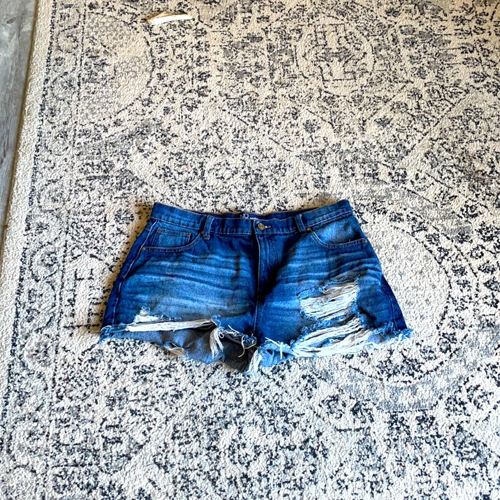 Ripped Jean shorts